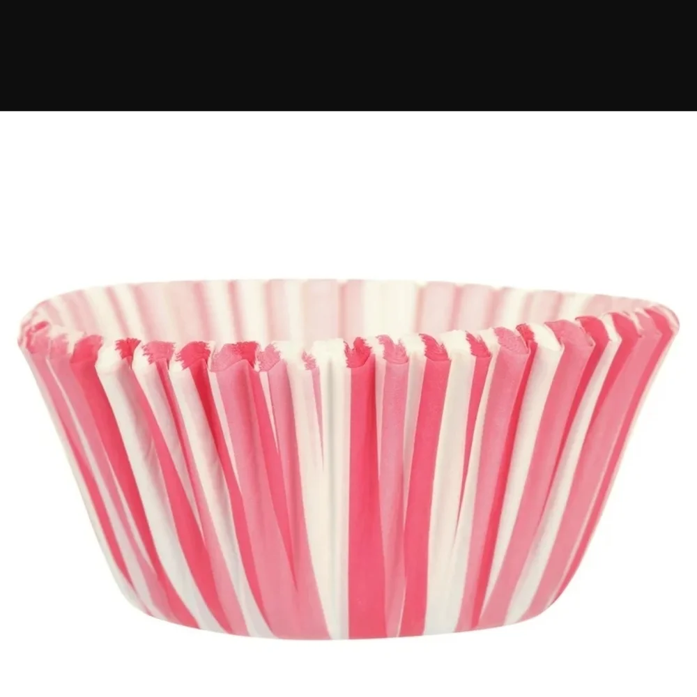 2 Sets Of Wilton Polka Dot Baking Cups 150 Count X 2